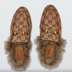 💯GUCCI Monogram Brown and Gold FUR Loafers